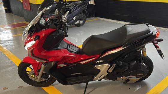 HONDA ADV 